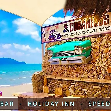 Cubaneros Hotel *